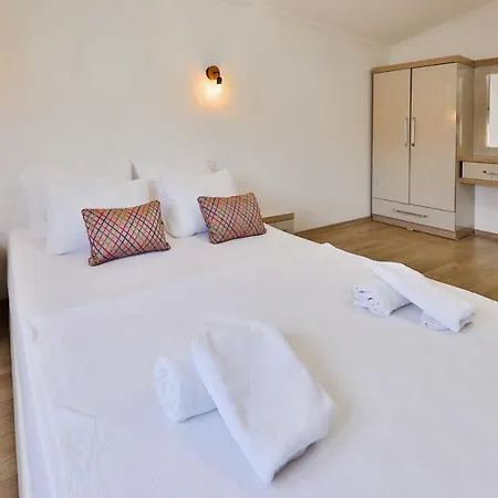 Bossa Nova Aparthotel 2*