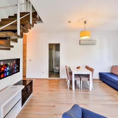 波萨诺瓦公寓酒店 4* 卡斯